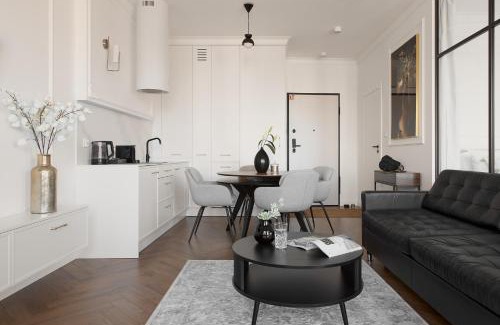 Gdansk City Center Apartment | Granaria Premium River View by Downtown Apartments