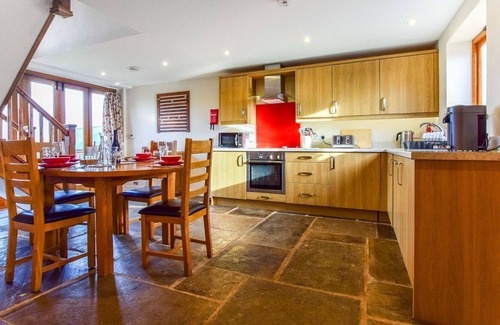 Bidford-on-Avon Cottage | Granary at Oosland Barns - sleeps 4 guests in 2 bedrooms