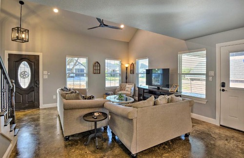 Granbury House | Granbury Home with Hot Tub and Furnished Patio!