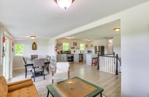 Dennis House | Granbury Home with Lake Views about 6 Mi to Boat Launch!