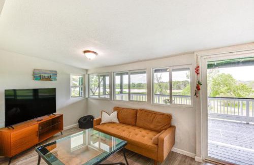 Dennis House | Granbury Home with Lake Views about 6 Mi to Boat Launch!
