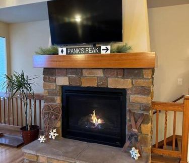 Silvercreek House | Granby Ranch Ski & Golf Getaway - Pank's Peak