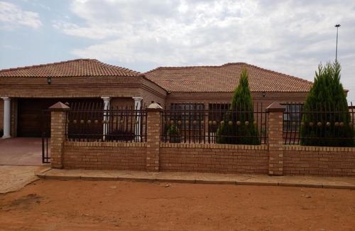 Moses Kotane House | Granchis Guesthouse