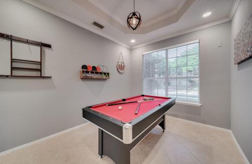 Grand Prairie House | Grand 6BR 2,5BA Holiday Home with Pool, Grill & Game Room