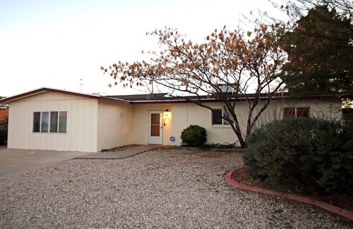 Carlsbad House | Grand Abode - Beautiful Spacious Home for families