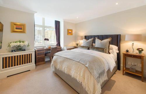 Bayswater Apartment | Grand Ambassadorial Duplex Apartment Hyde Park