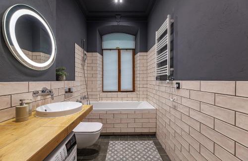 Lviv City Center Apartment | Grand Apartment