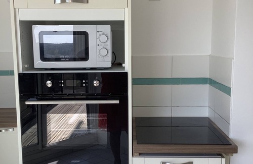 Saint-Germain-en-Laye Apartment | Grand Appartement Idéal Télé-travail à 25 min de Paris-défense