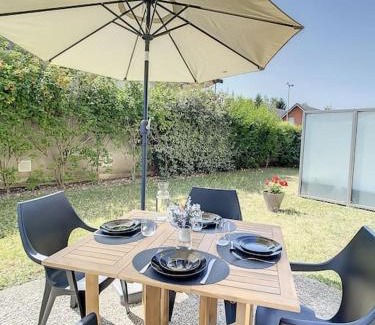 Saint-Honore - Jeanne d'Arc Apartment | GRAND APPART TERRASSE PARKING DESIGN
