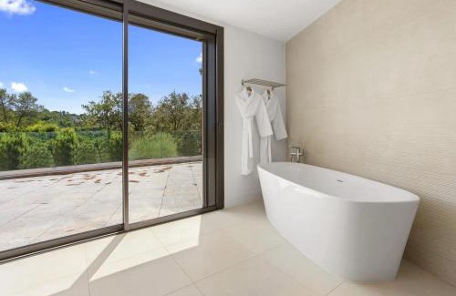 Trans-en-Provence Apartment | Grand Appartement Valeriane