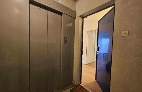 Sarcelles Apartment | Grand appartement 160m2 equipped for professionnal groups