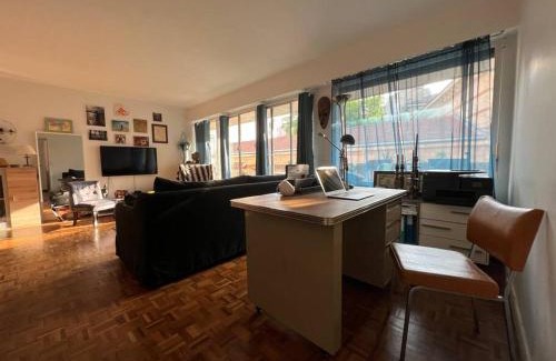 Saint-Fargeau Apartment | Grand appartement avec balcon et parking gratuit sur place