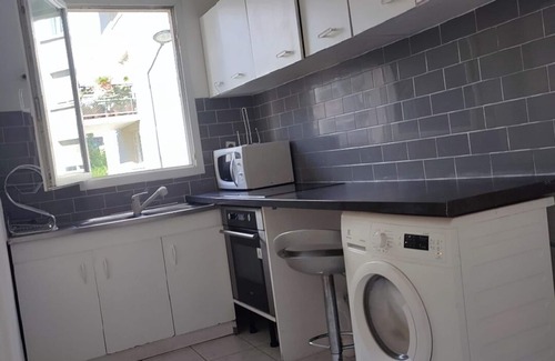 Aubervilliers Apartment | Grand Appartement Familial Paris à Pied ,métro,stade de France Parking Gratuit