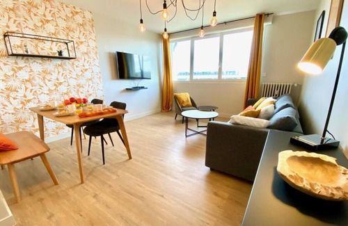 Claude Decaen Apartment | Grand Appartement Lumineux Avec Ascenseur et à Proximité du Centre Ville