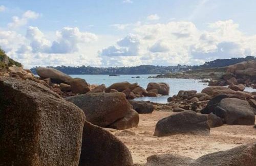 Perros-Guirec Apartment | Grand appartement renové centre historique proche plages
