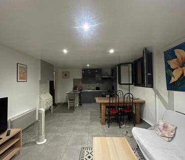 Sollies-Ville Apartment | Grand appartement T2