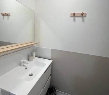 Aytre Apartment | Grand Apt tout équipé et confortable
