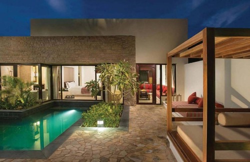 Salalah Apartment | Grand Beach Vacay! Beachfront Accommodation, Lagoon View, Outdoor Pool & Spa!