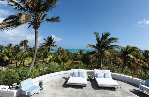 Double Bay House | Grand Beachfront Estate on Five Private Acres w/Kayaks, Hammocks, Snorkeling