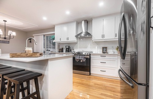 Lambton Shores Cottage | Grand Bend -Beach Spa Retreat - Villa Nicole
