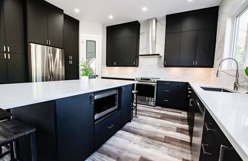 Grand Bend House | Grand Bend Modern Living Upper Unit with Separate Entrance Vacation Rental.