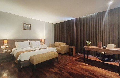 Malang Hotel | Grand Cakra Hotel