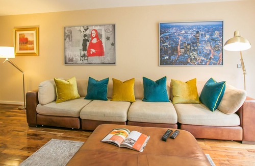 Grand Canal Dock Apartment | Grand Canal Quay - Fantastic Duplex 3 Bed/2 Bath Apartment - sleeps 7
