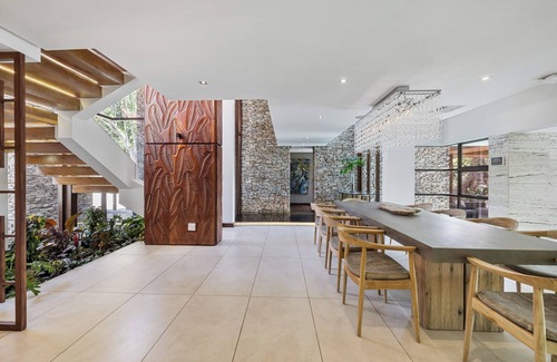 Zimbali Coastal Estate House | Grand Coastal 4Bed: Luxury Experience in Zimbali
