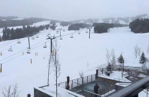 Peak 8 Condo | Grand Colorado 8; 1 BR Suite Sleeps 4; Ski In/Out