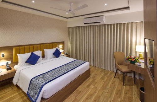 Brookefield Hotel | Grand Continent Brookefield - A Sarovar Portico Affiliate Hotel