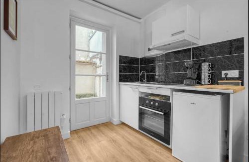 Saint - Michel Apartment | Grand deux pièces - Proche métro - Terrasse