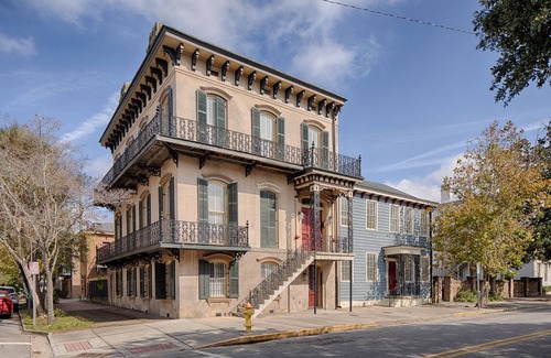 Historic District - North House | Grand Downtown Estate on Broughton for 20 Guests w/Parking by Lucky Savannah