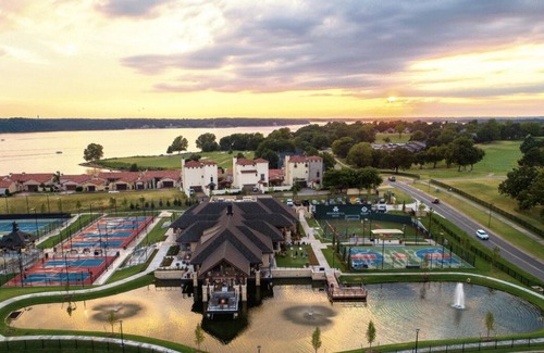 Afton House | Grand Duvall - Luxury 4 Bedroom Home at The Ridge at Shangri La, Monkey Island