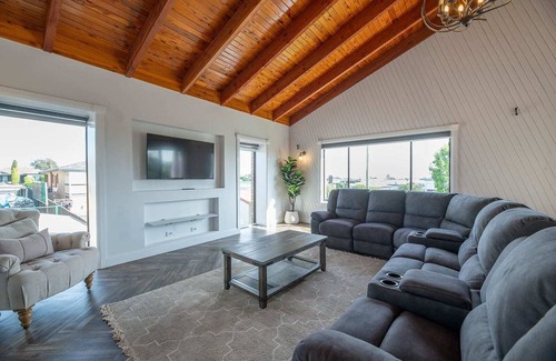 Dubbo House | Grand Entertainer - Pool & Spa, Ultimate Getaway