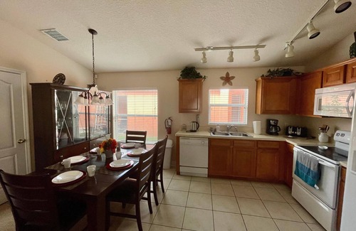 Sandy Ridge House | Grand Family House with Private Pool near Disney Parks