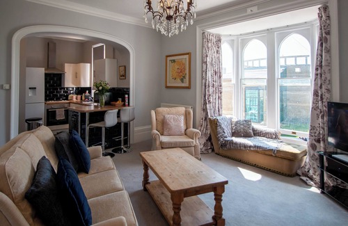 Herne Bay Apartment | Grand Flat | Heart of Herne Bay | 300m from beach