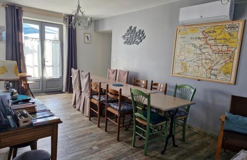 Briare House | Grand Gîte à Briare - Animaux et Parking Privé - FR-1-590-541