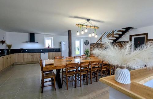 Lys-Saint-Georges House | Grand Gîte en Berry avec Jardin, Jeux et Parking - FR-1-591-714