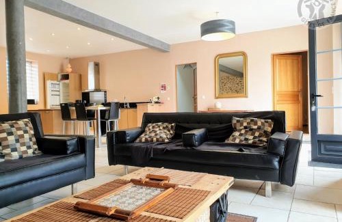 Mareil-le-Guyon House | Grand gîte rénové avec terrasse, parking privé et équipements complets, proche Versailles et nature - FR-1-527-41