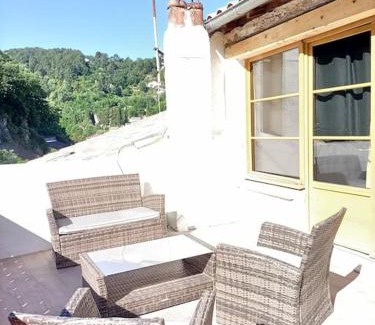 Largentiere Apartment | Grand Gîte terrasses Largentière