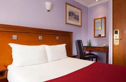Quartier Saint-Ambroise Hotel | Grand Hôtel Amelot
