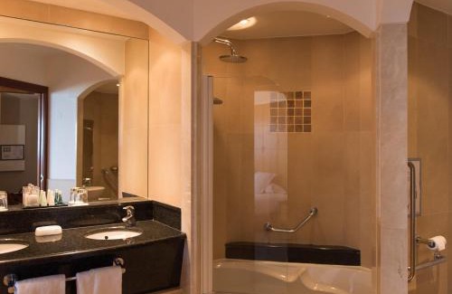 La Cote Radieuse Hotel | Grand Hôtel Les Flamants Roses Thalasso & Spa