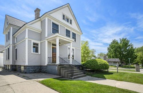 Grand Haven Apartment | Grand Harbor Apartments Unit 2 - 200