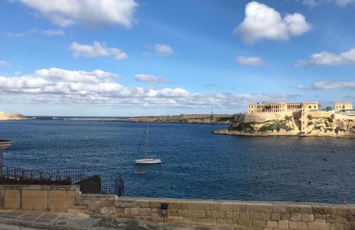 Birgu Apartment | Grand Harbour View