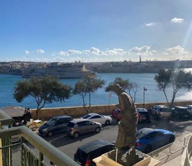 Valletta Apartment | Grand Harbour View