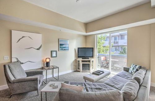 Grand Haven Apartment | Grand Haven Condo with Patio Less Than 1 Mi to Downtown