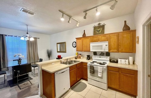 Sandy Ridge House | Grand Holiday 4BD Pool Home at Disney & Universal