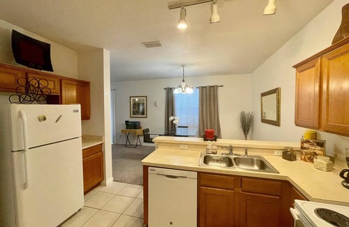 Sandy Ridge House | Grand Holiday 4BD Pool Home at Disney & Universal