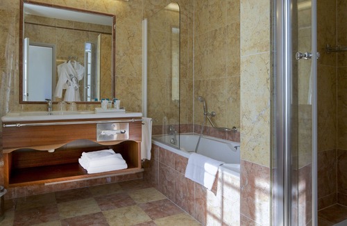 Uriage-les-Bains Hotel | Grand Hotel & Spa Uriage