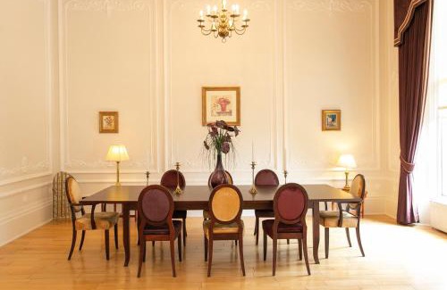 Kelvinbridge Apartment | Grand in the Park